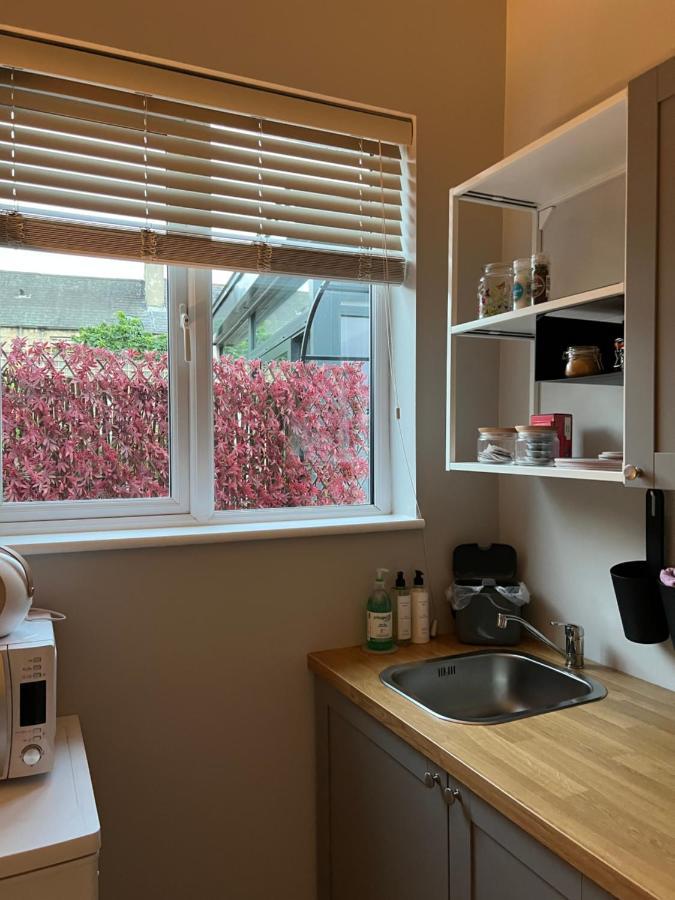Hugo Mews Bright Studio Apartment Bray Exteriér fotografie